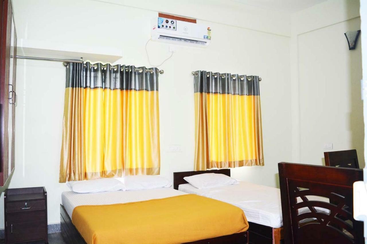 Jippus Galaxy Budget Air Port Hotel Kochi エクステリア 写真