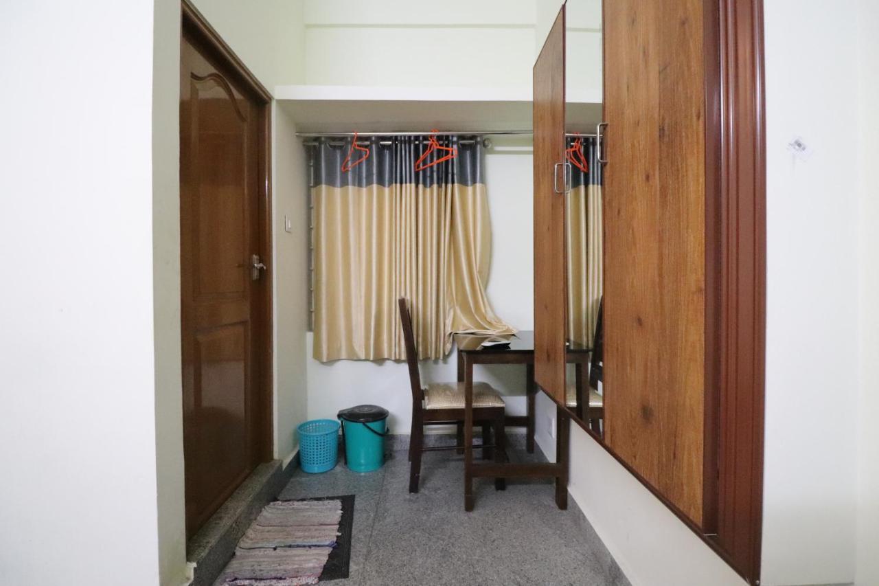 Jippus Galaxy Budget Air Port Hotel Kochi エクステリア 写真